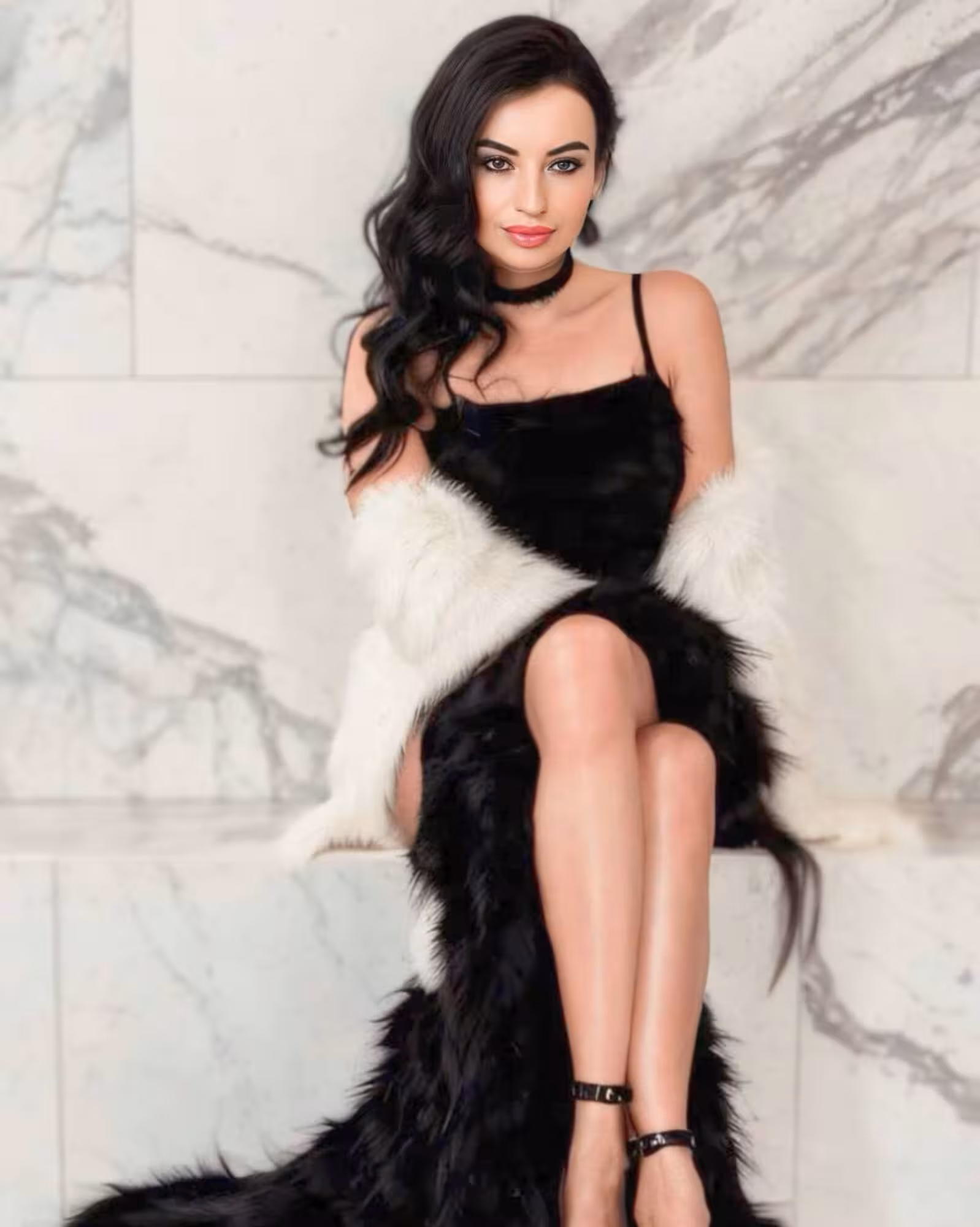 Nina mujeres rusas en traje de bano