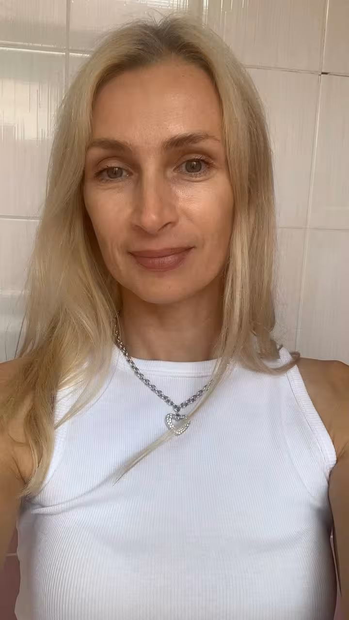 Oksana que le gusta a las mujeres ucranianas
