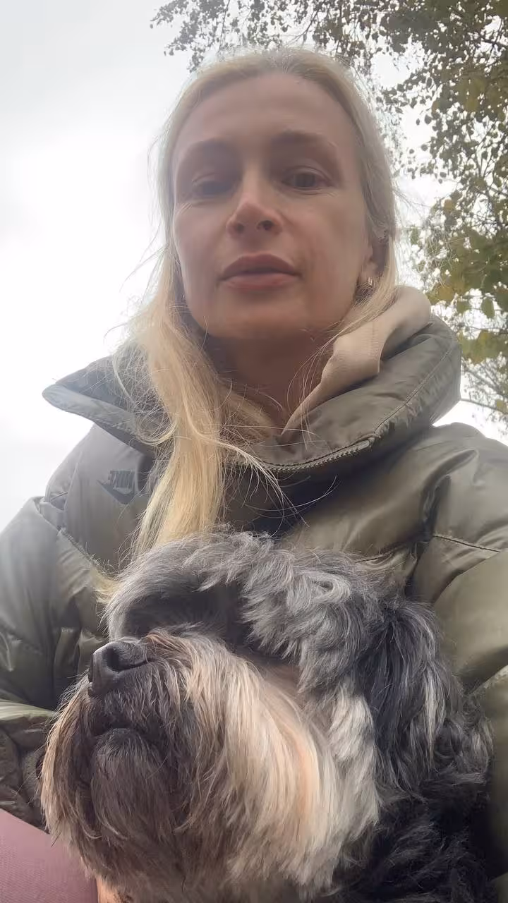 Oksana que le gusta a las mujeres ucranianas