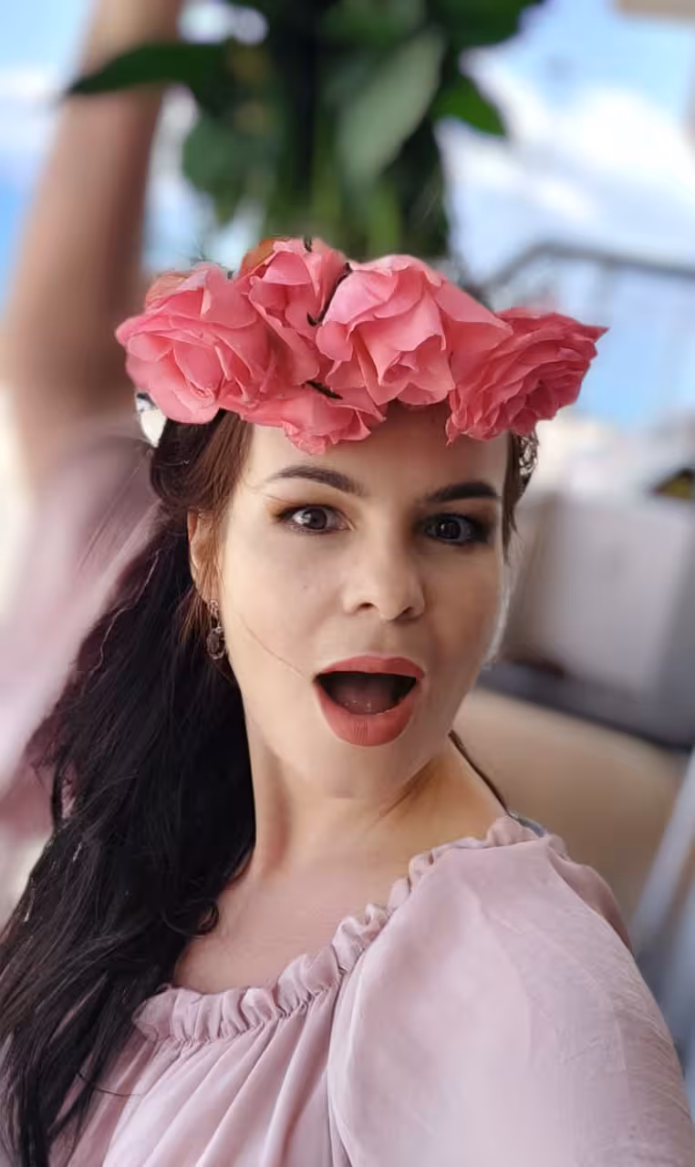 Nataliya mujeres rusas con gorro