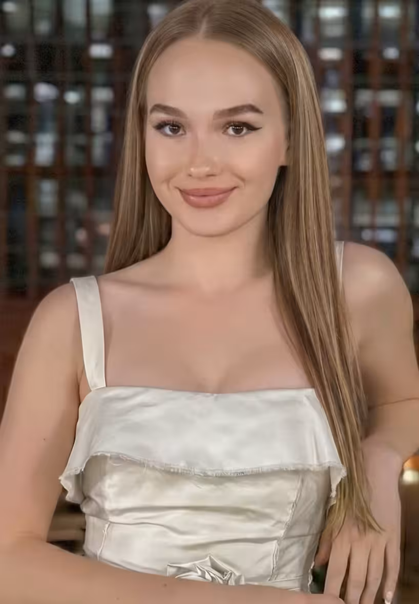 Marina hermosas mujeres rusas y ucranianas