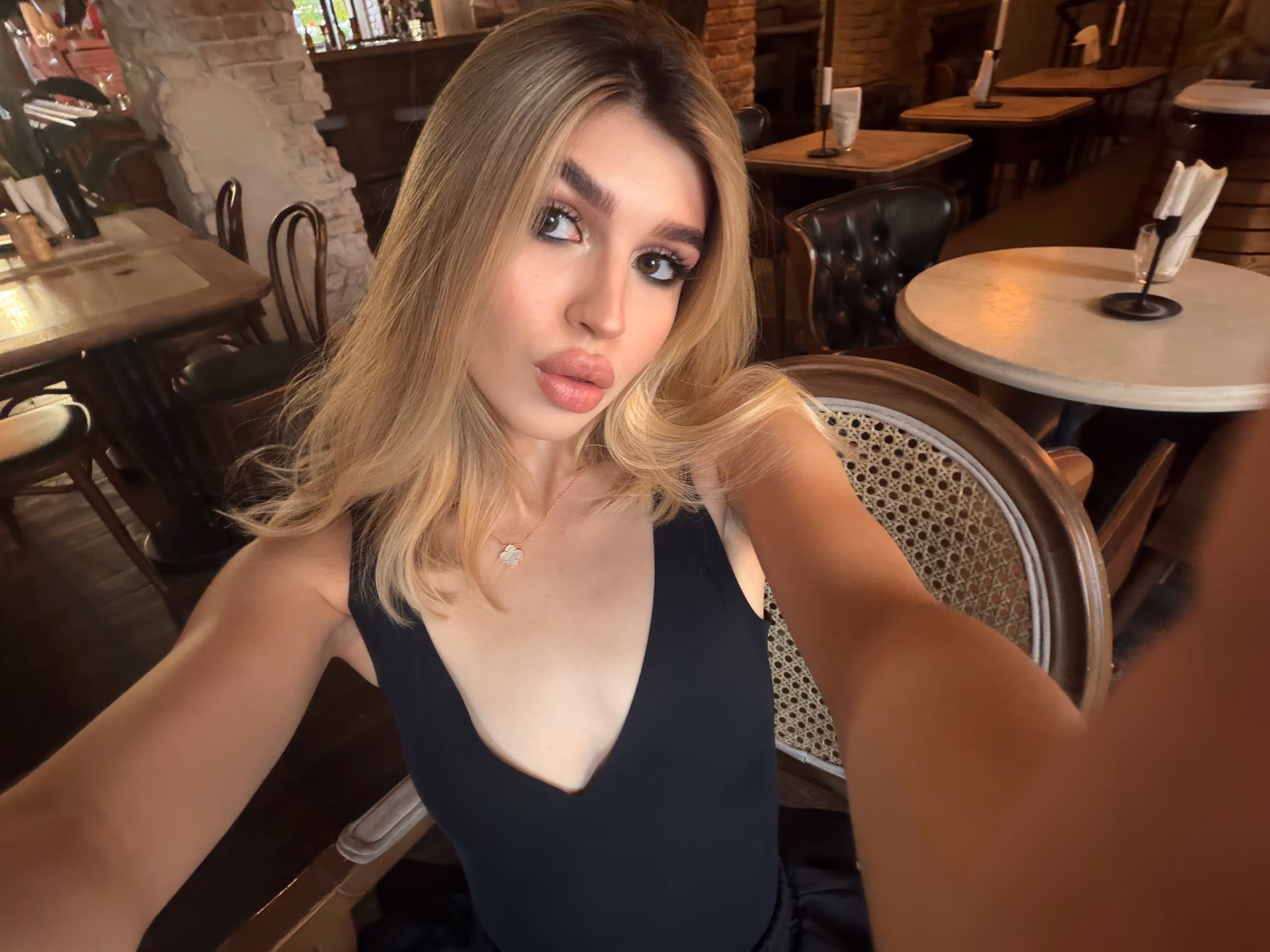 Lilia 20 Kyiv Ukraine Russian and Ukrainian women