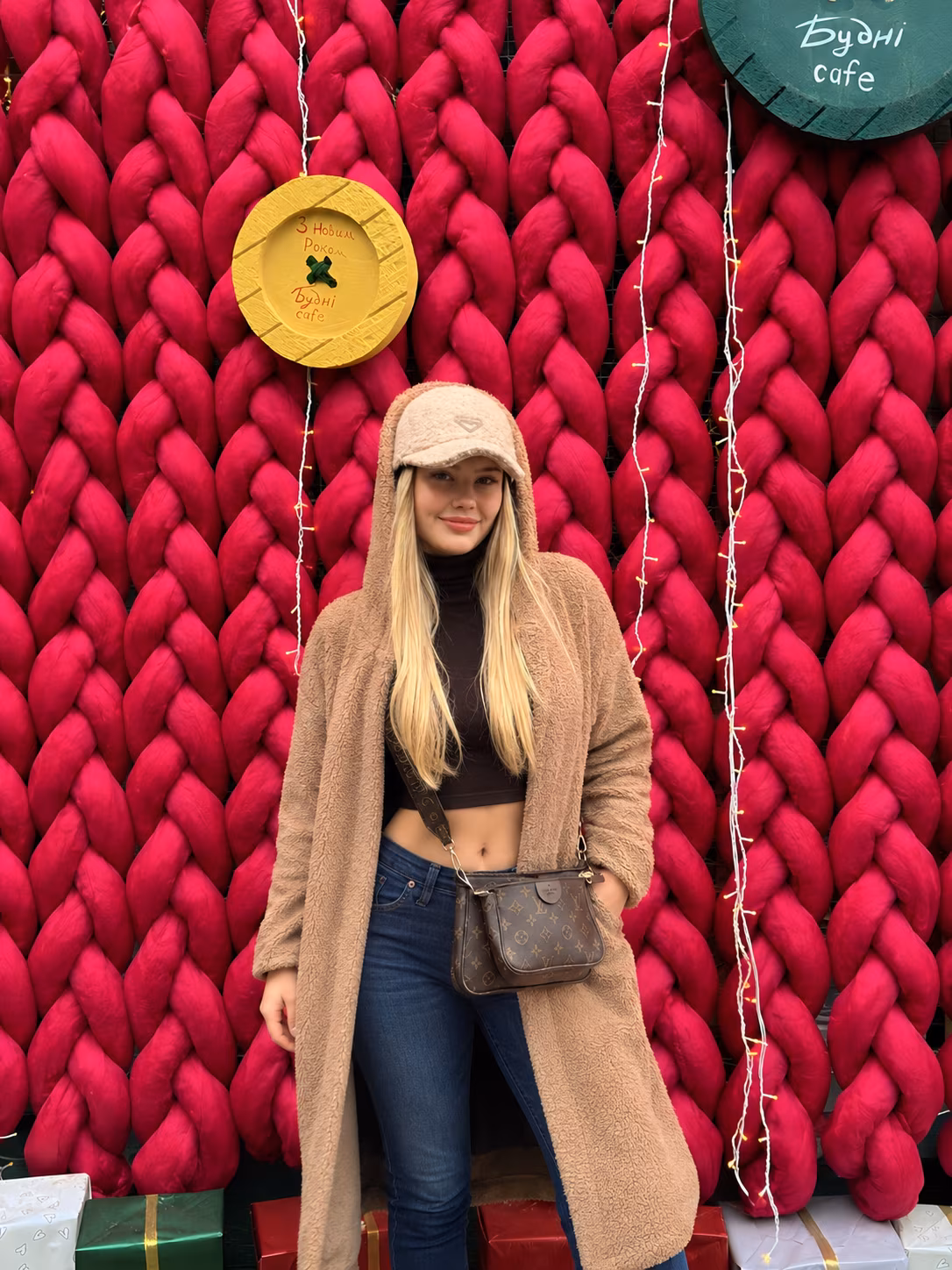 Anita 22 Okhtyrka Ukraine Russian women aged 40