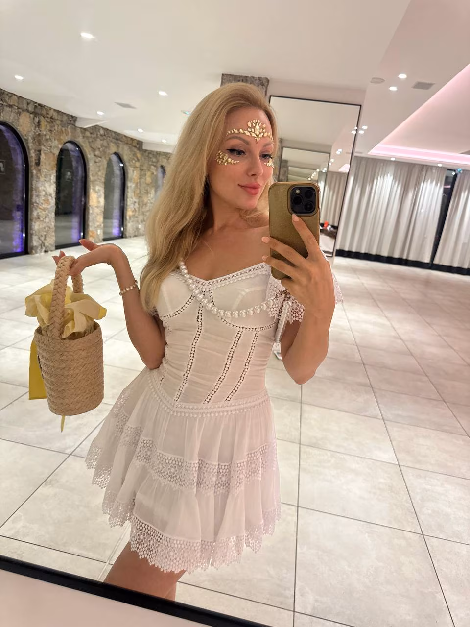 Yulia 40 Cannes France Russian women images