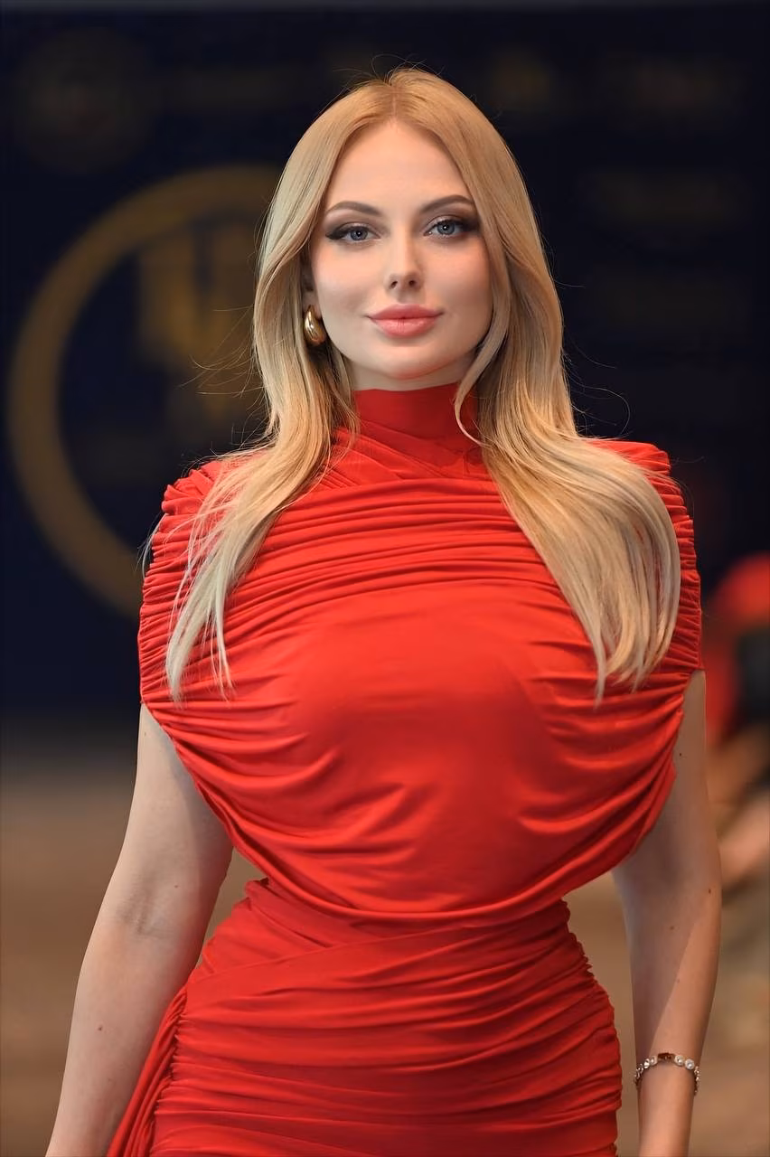 Yulia 40 Cannes France Russian women images