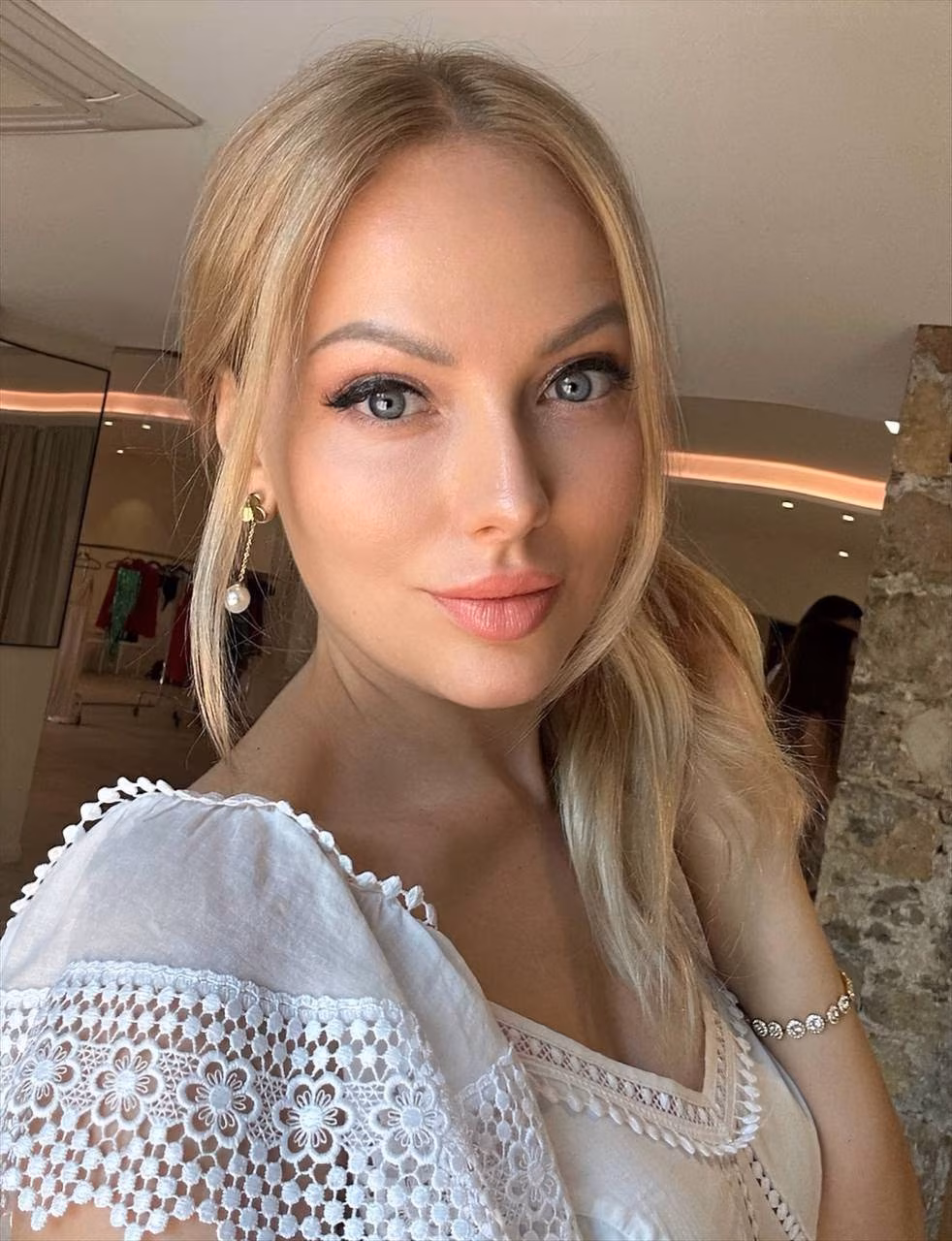 Yulia 40 Cannes France Russian women images