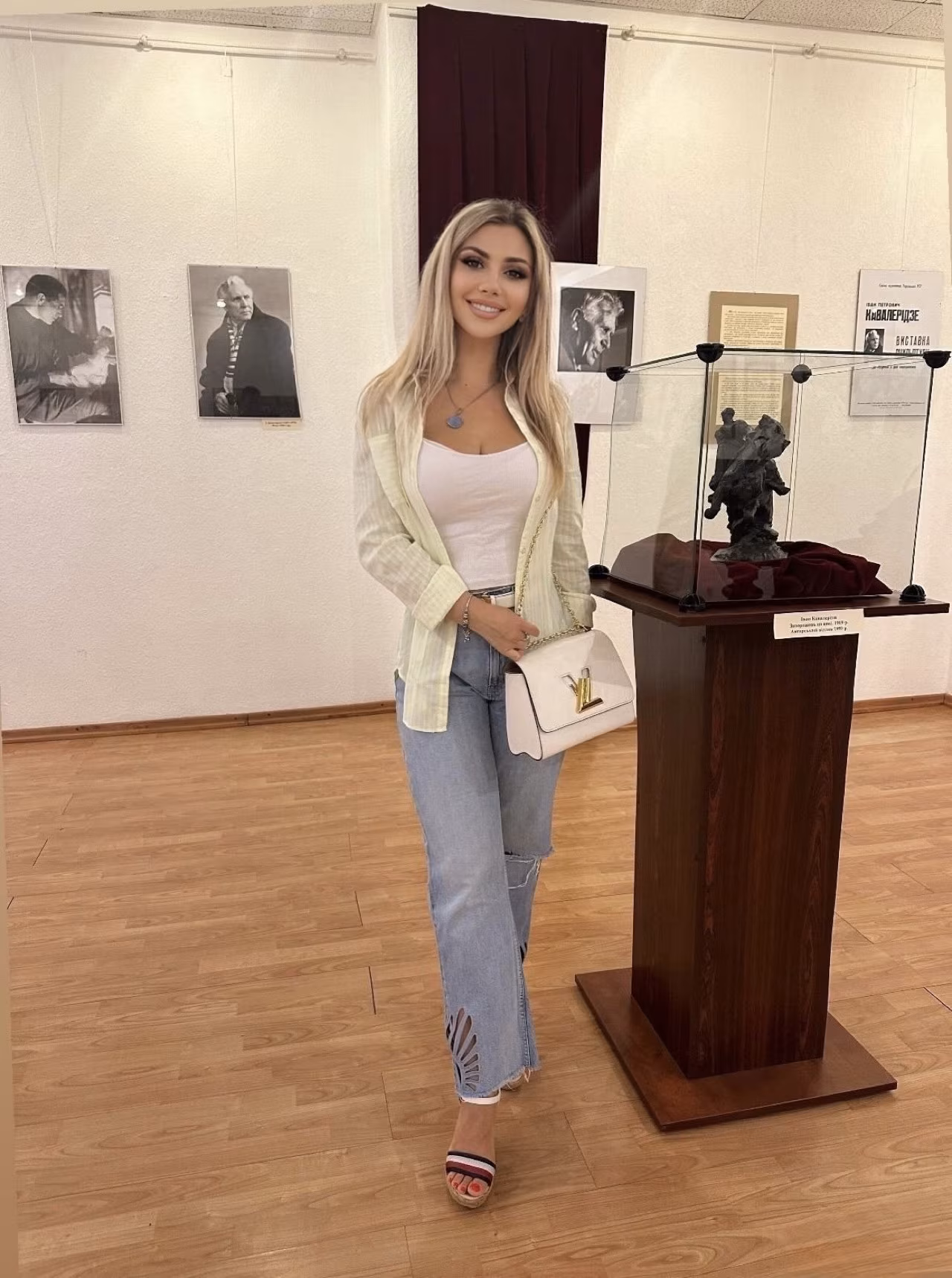 Maryna 36 Beijing/Kyiv China Russian women looking for a partner