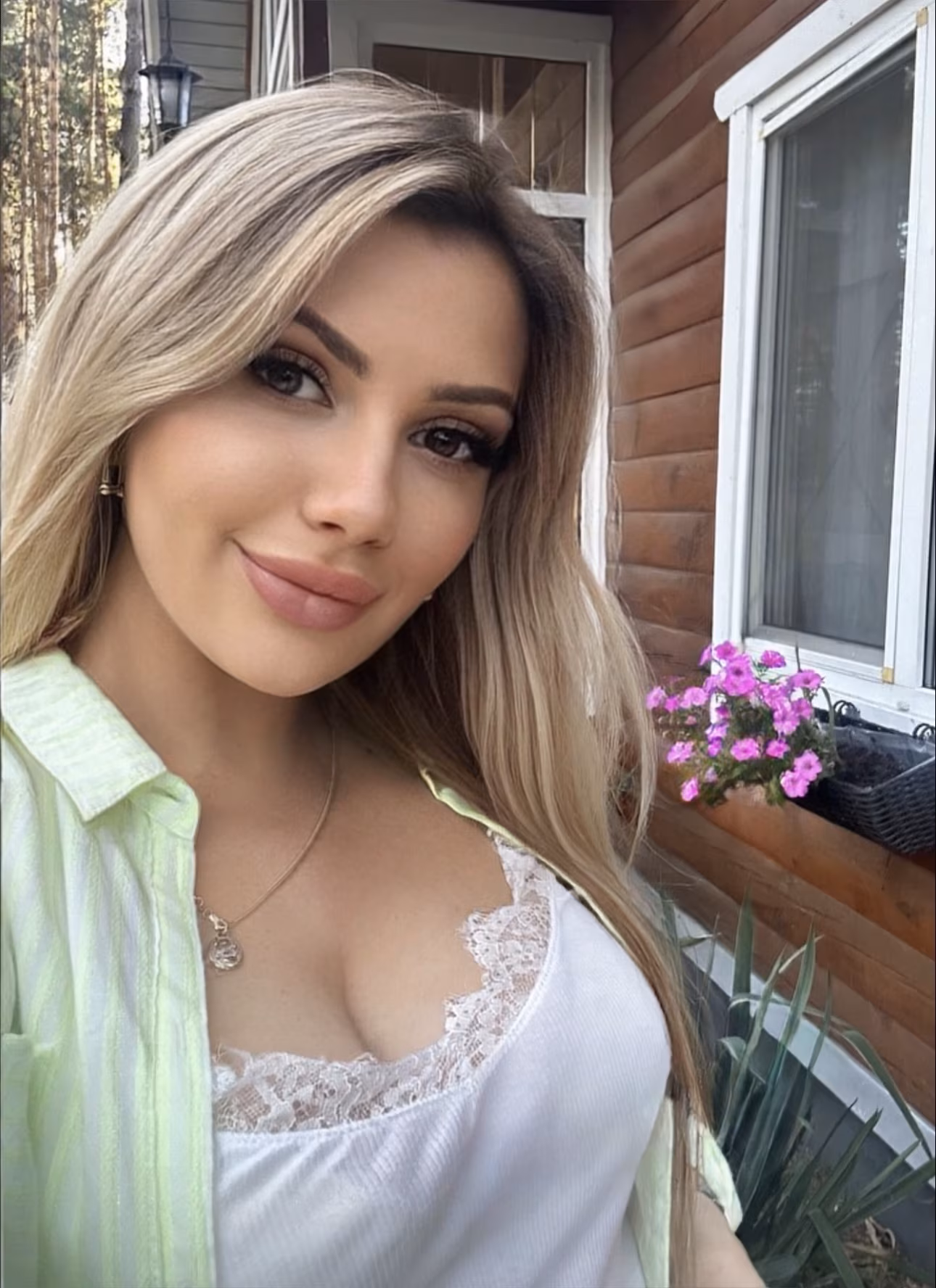 Maryna 36 Beijing/Kyiv China Russian women looking for a partner