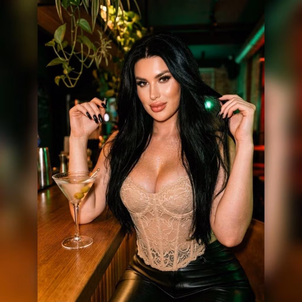 Yana 25 Berlin Germany Russian women speaking Spanish